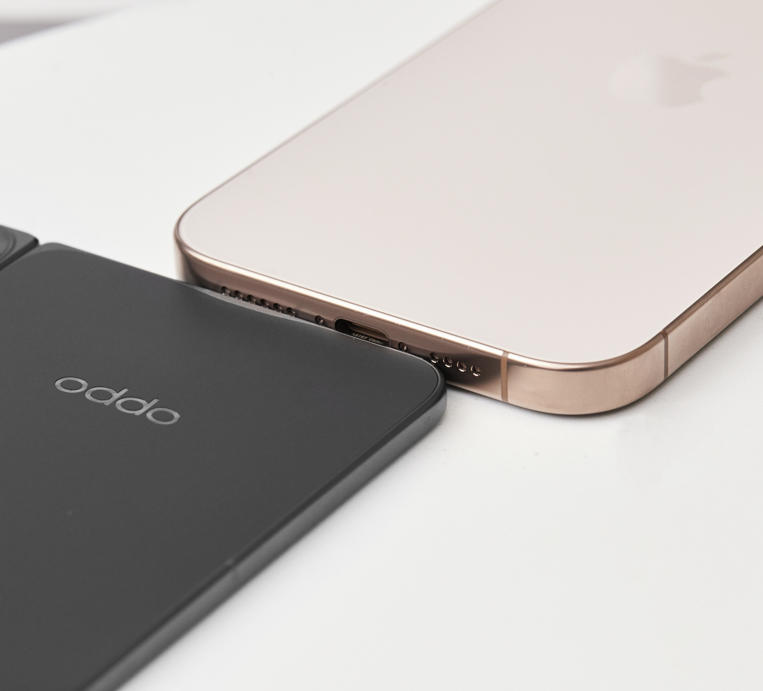 Изображение смарфтона Oppo Find N5