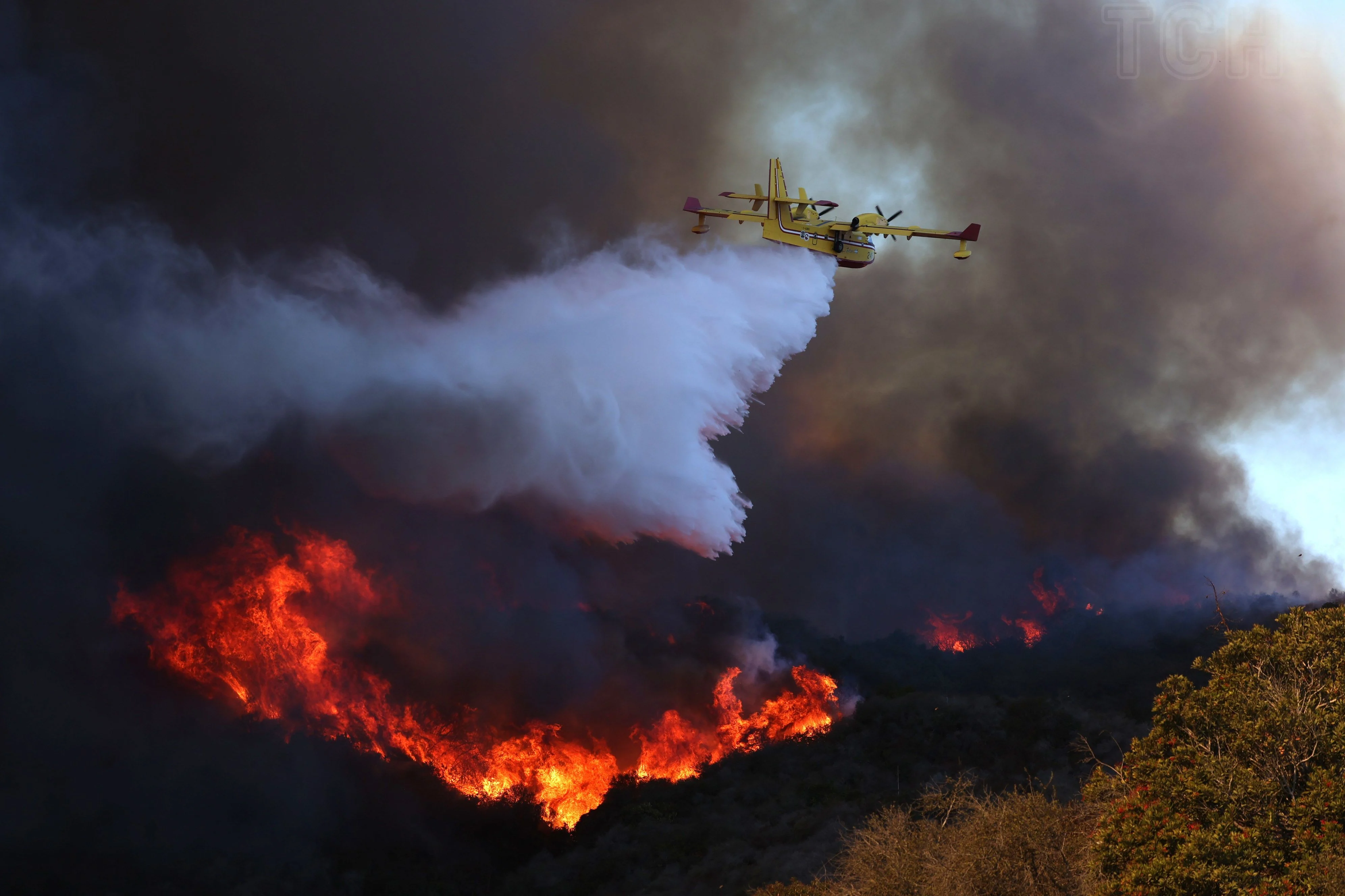 Évacuation à Los Angeles en raison d'un incendie