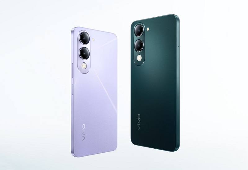 Смартфон Vivo Y19s GT 5G на фоне природы