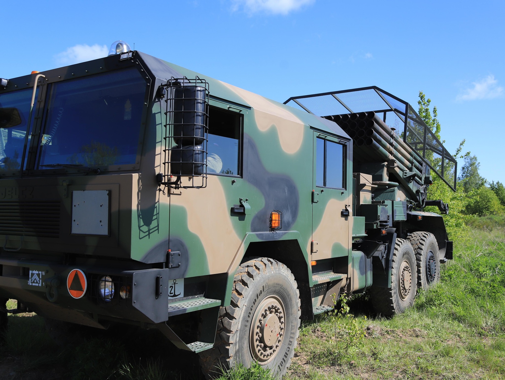 WR-40 Langusta с защитными решетками