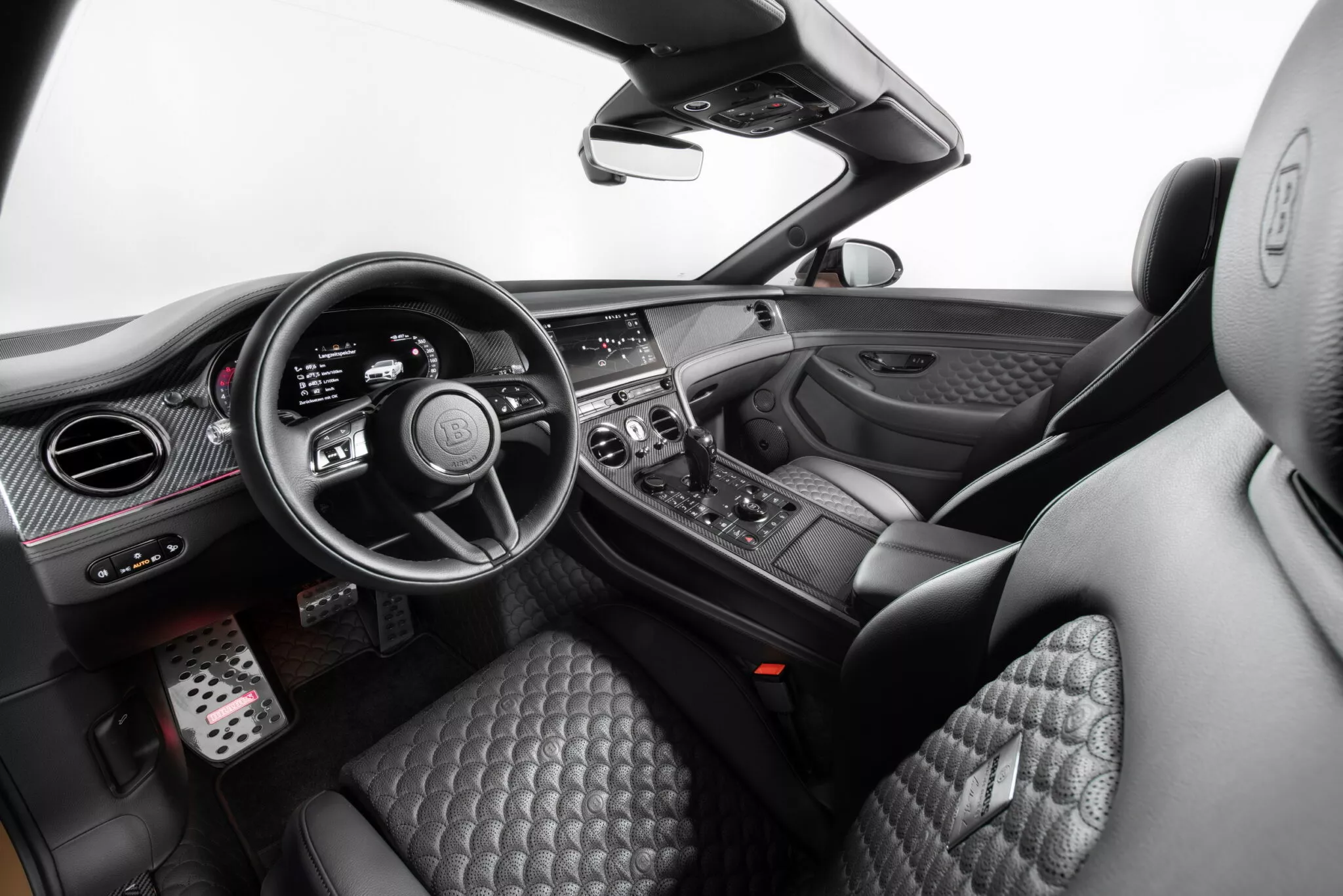 Детали интерьера Brabus 900 GTC