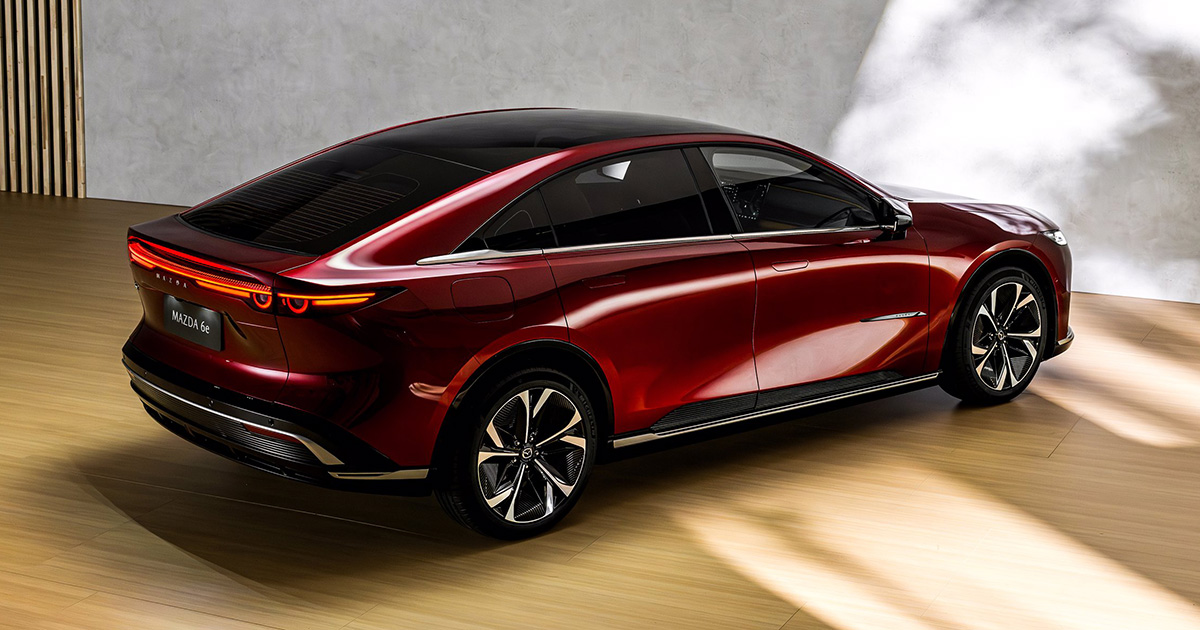 Електричний хетчбек Mazda6e
