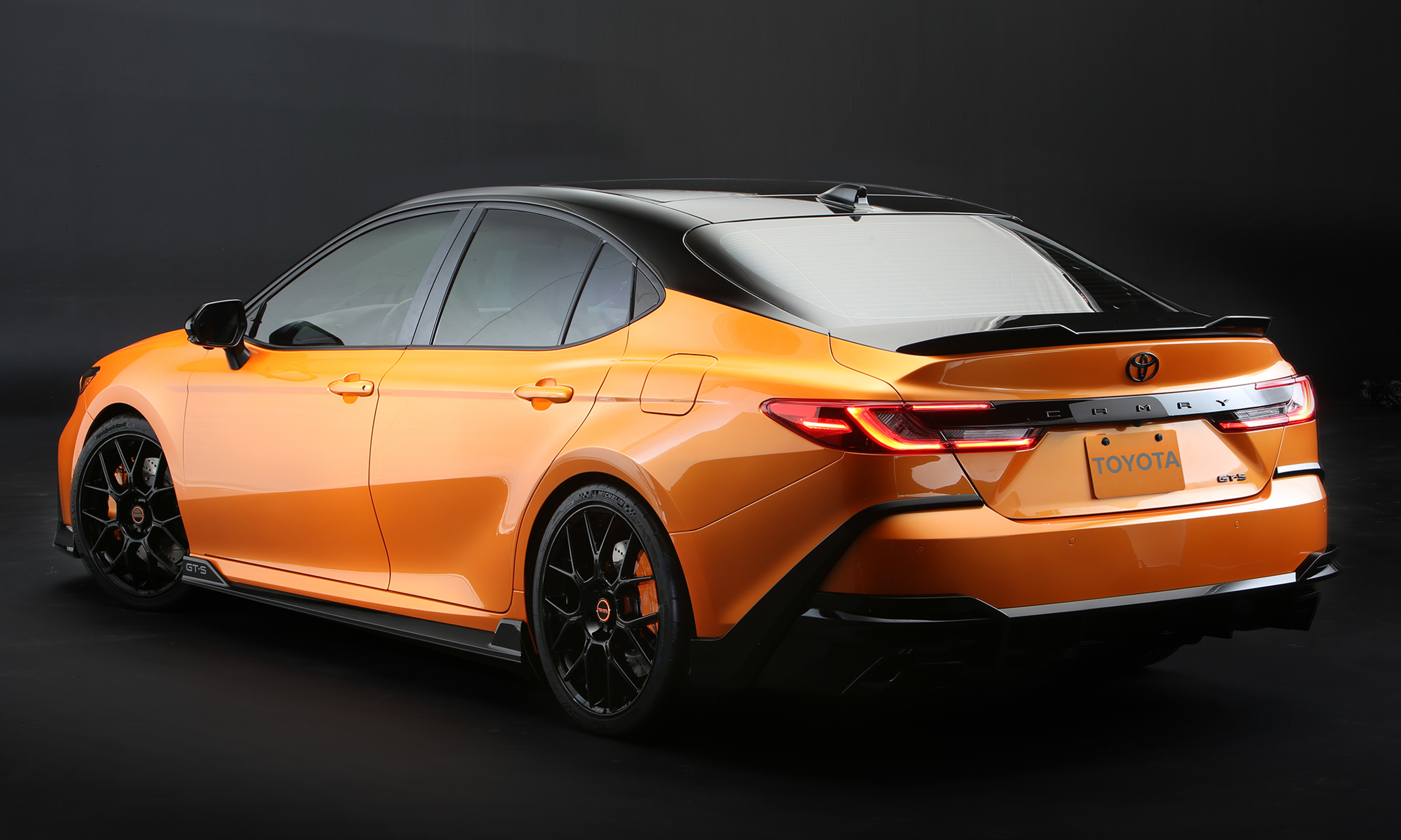 Concept car Toyota Camry GT-S front view