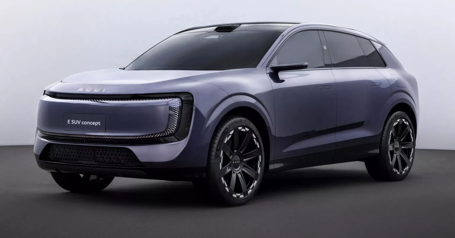 Concept AUDI E SUV - side view