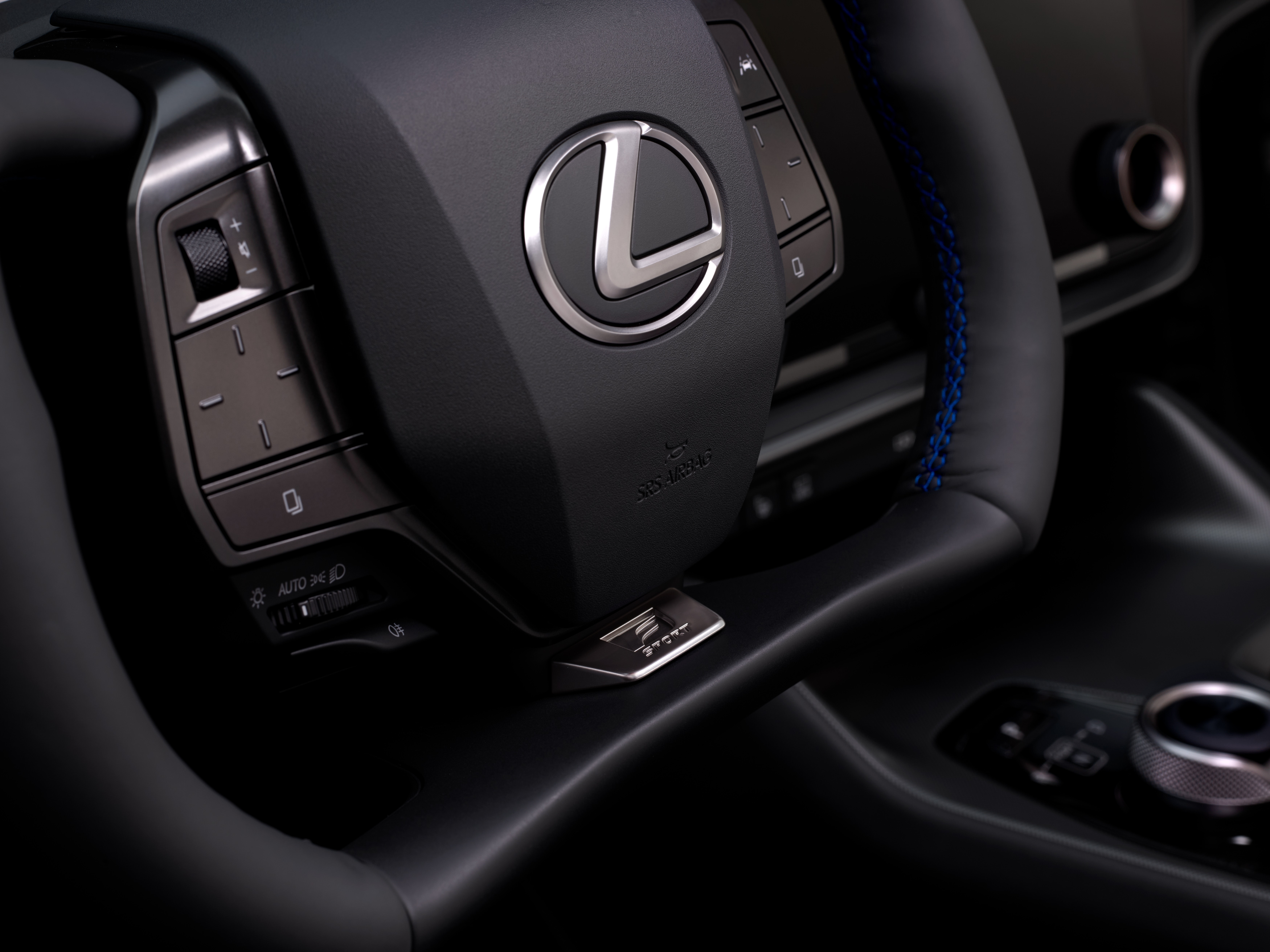 Оновлений інтер'єр Lexus RZ 2025 - зображення 1