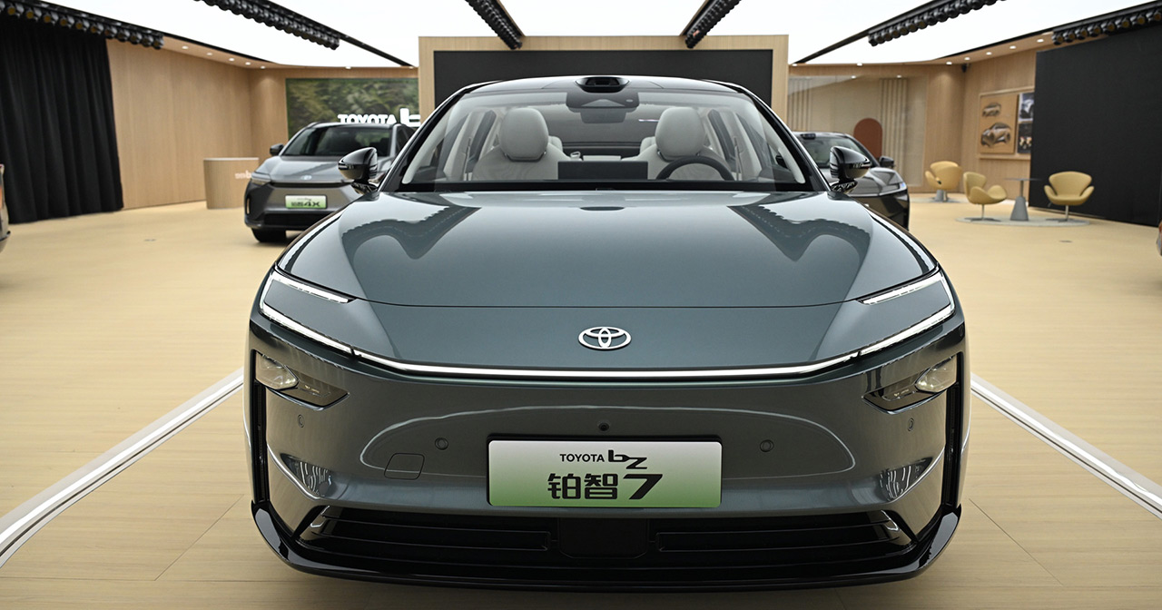 Toyota bZ7 на автосалоні Auto Shanghai 2025
