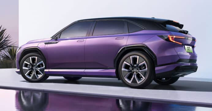 Салон Honda P7 з мультимедійним дисплеєм