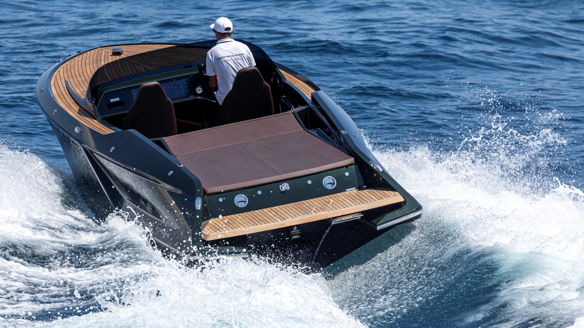 Дизайн катера Frauscher x Porsche 850 Fantom