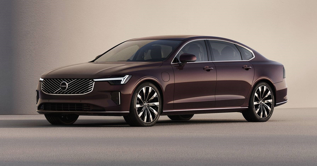 Оновлений Volvo S90 з новою решіткою та оптикою