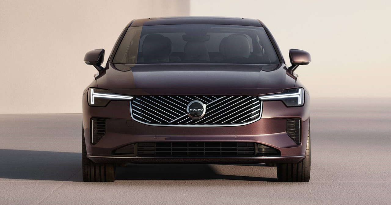 Новий передній бампер оновленого Volvo S90