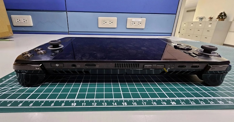 Изображение консоли от ASUS