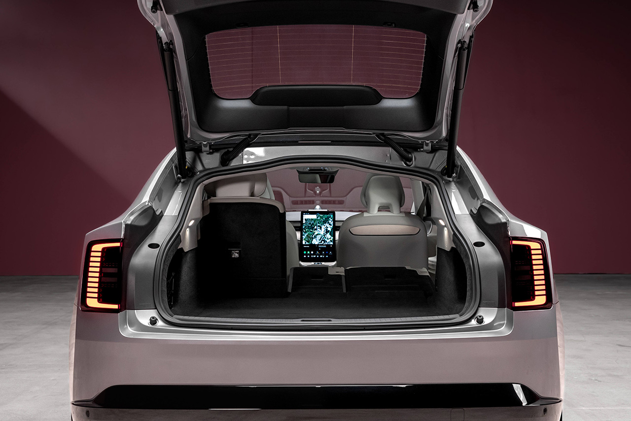 Volvo ES90 interior