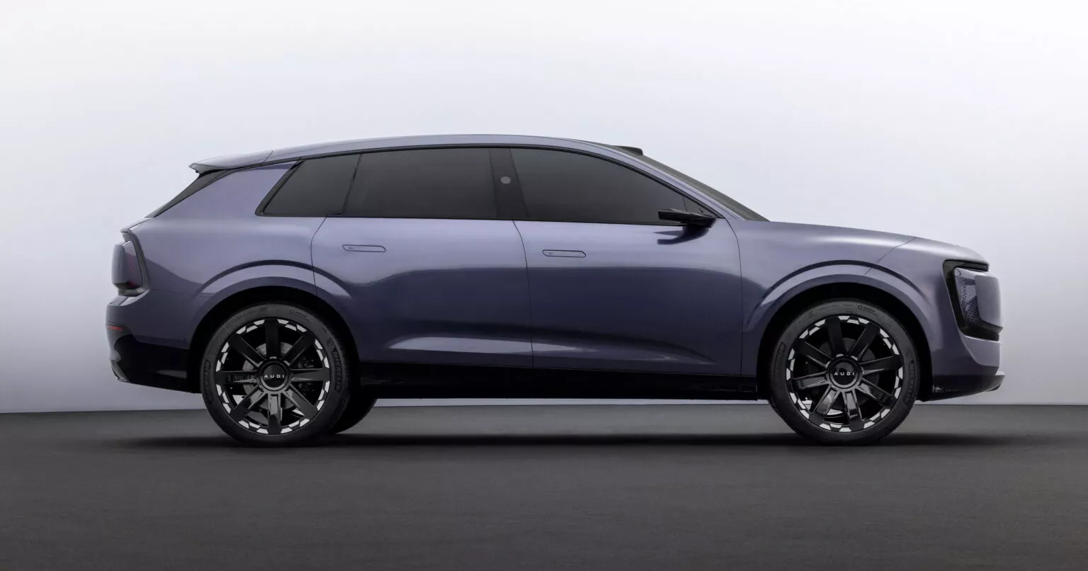 Interior of AUDI E SUV Concept (concept)