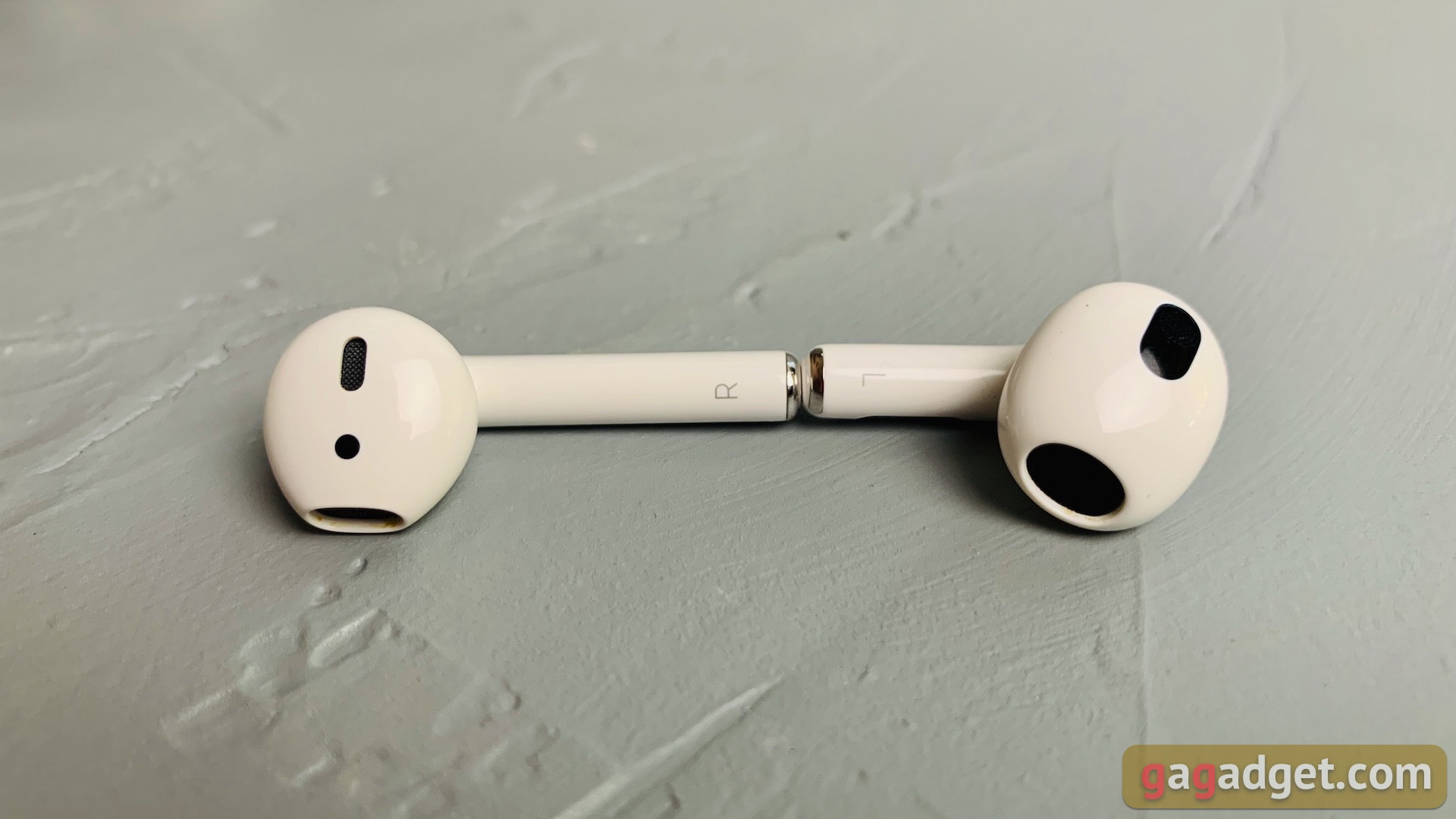 Огляд AirPods 3: пропущена ланка в еволюції навушників Apple-8 Огляд AirPods 3: пропущена ланка в еволюції навушників Apple-8