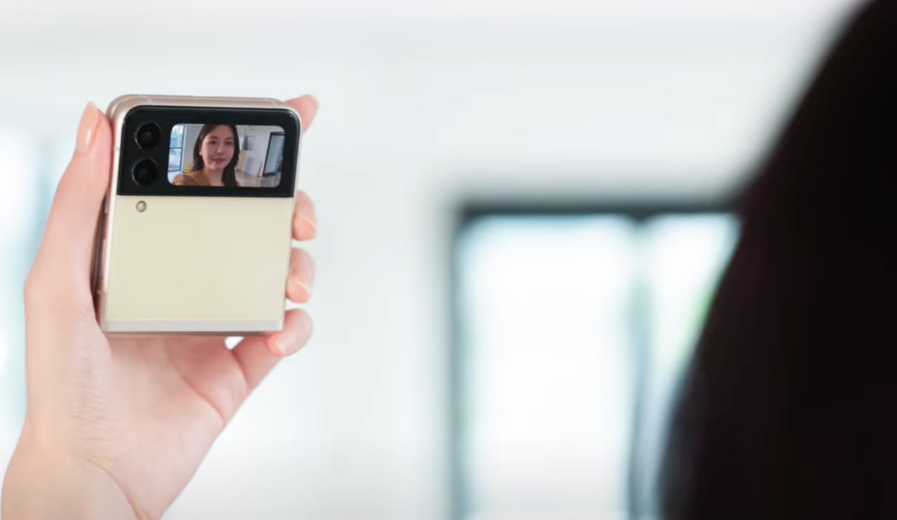 Прикосновение к будущему: 10 вещей, которые отличают Samsung Z Flip 3 от Z Flip-11