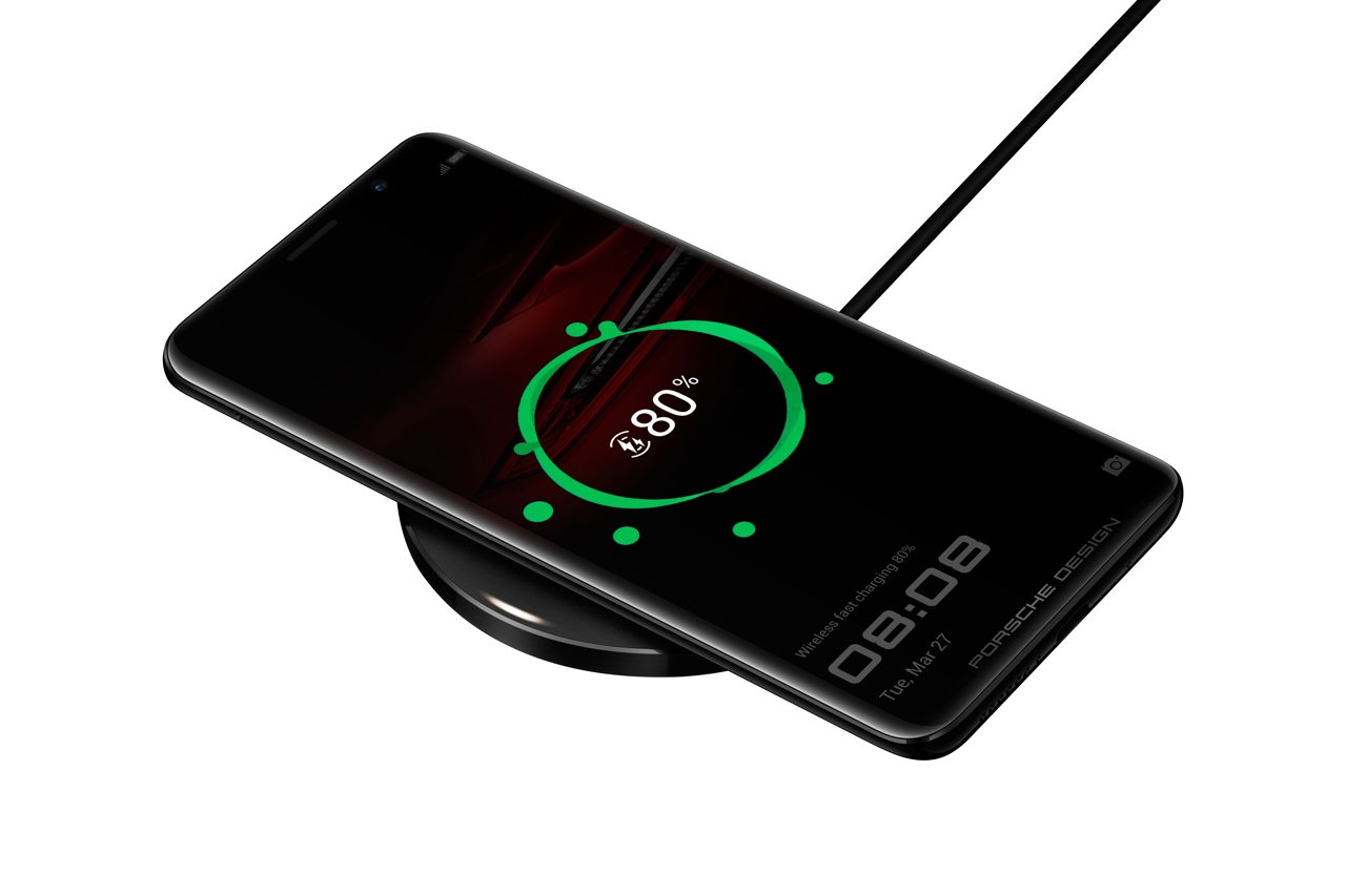 Huawei_wireless_charger.jpg