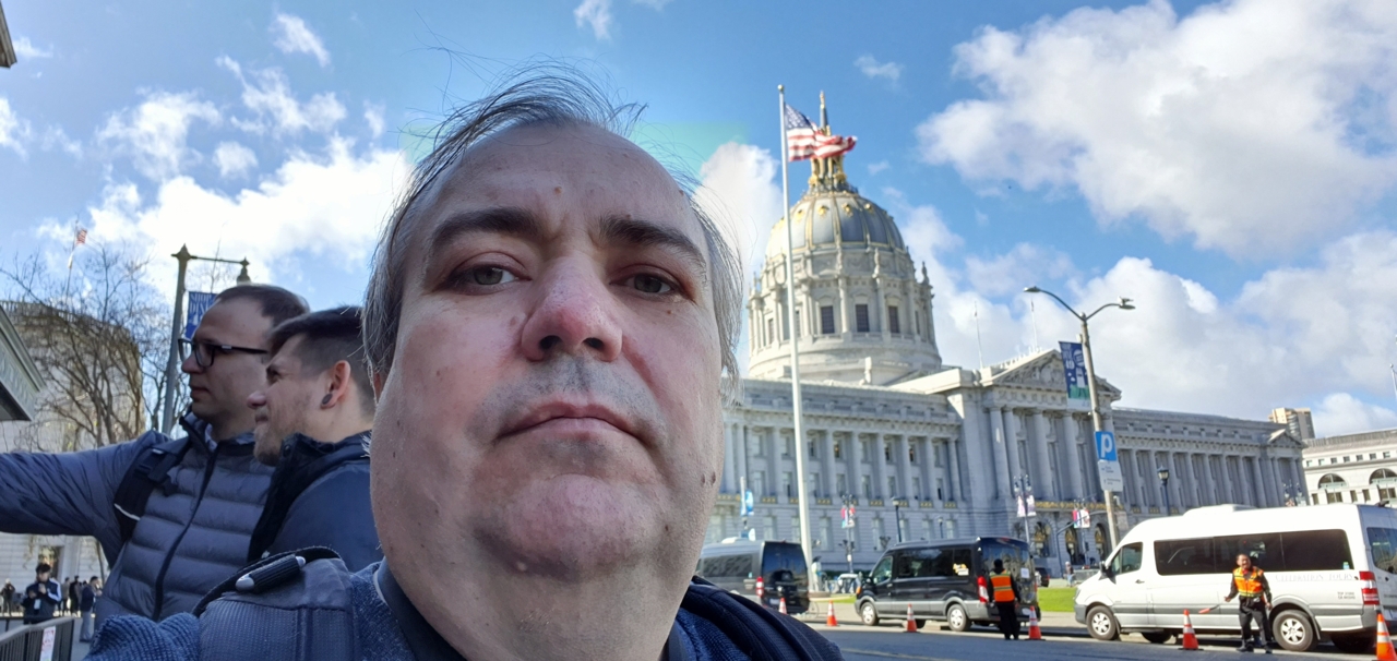 Samsung_Galaxy_S10+_photo10.jpg