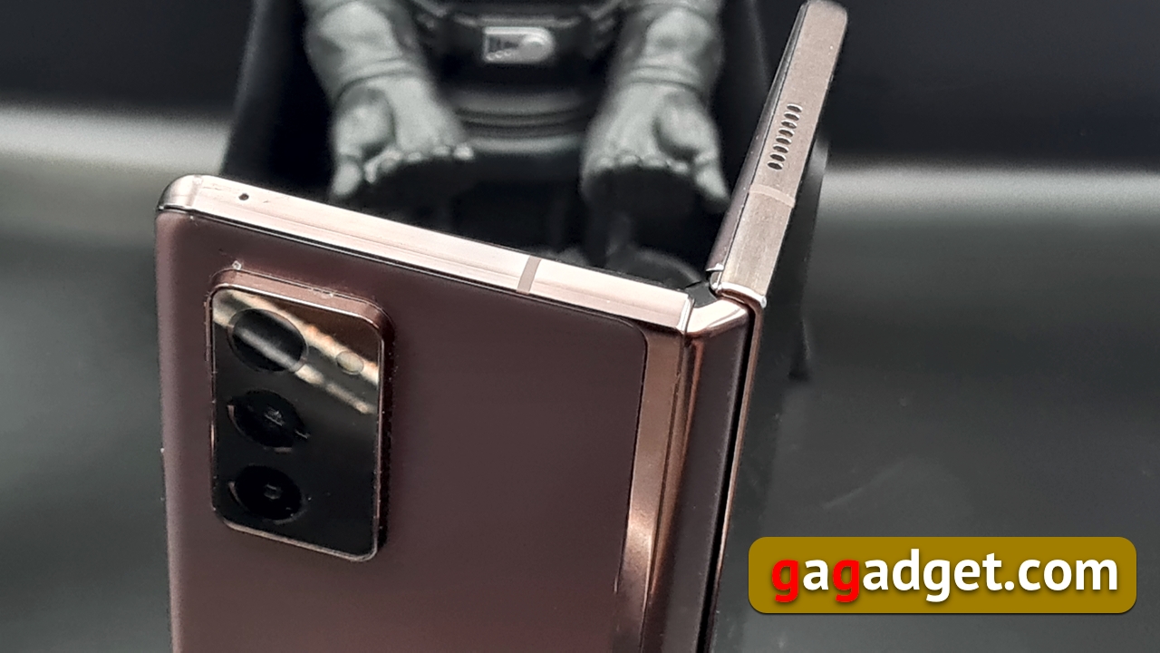 Дневник Samsung Galaxy Z Fold2: как устроен сгибающийся дисплей (объяснение на гифках)-21