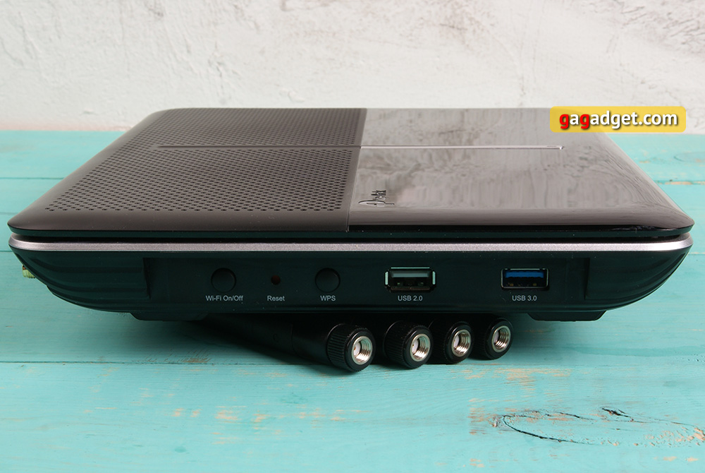 TP-Link-Archer-C3150-left-panel.jpg
