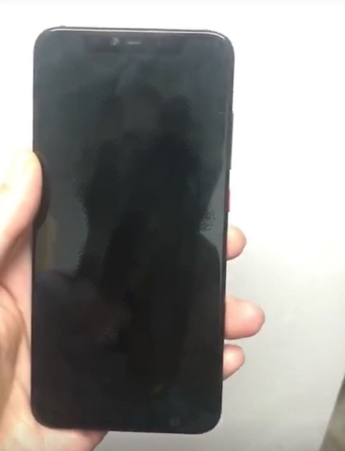 Xiaomi-Mi-8-2.jpg