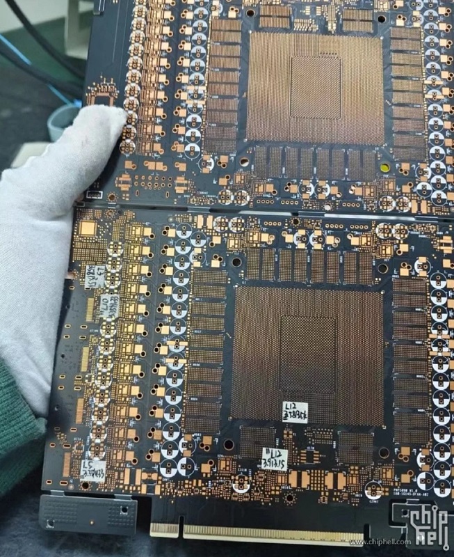 Фото відеокарти RTX 5090