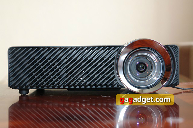 Обзор ASUS B1M: больше цвета, меньше проводов