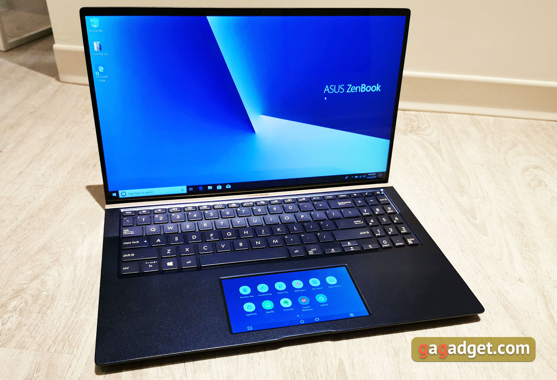 ASUS на Computex 2019: електретні геймерскі навушники, 240 Гц портативний монітор та інші круті штуки-2