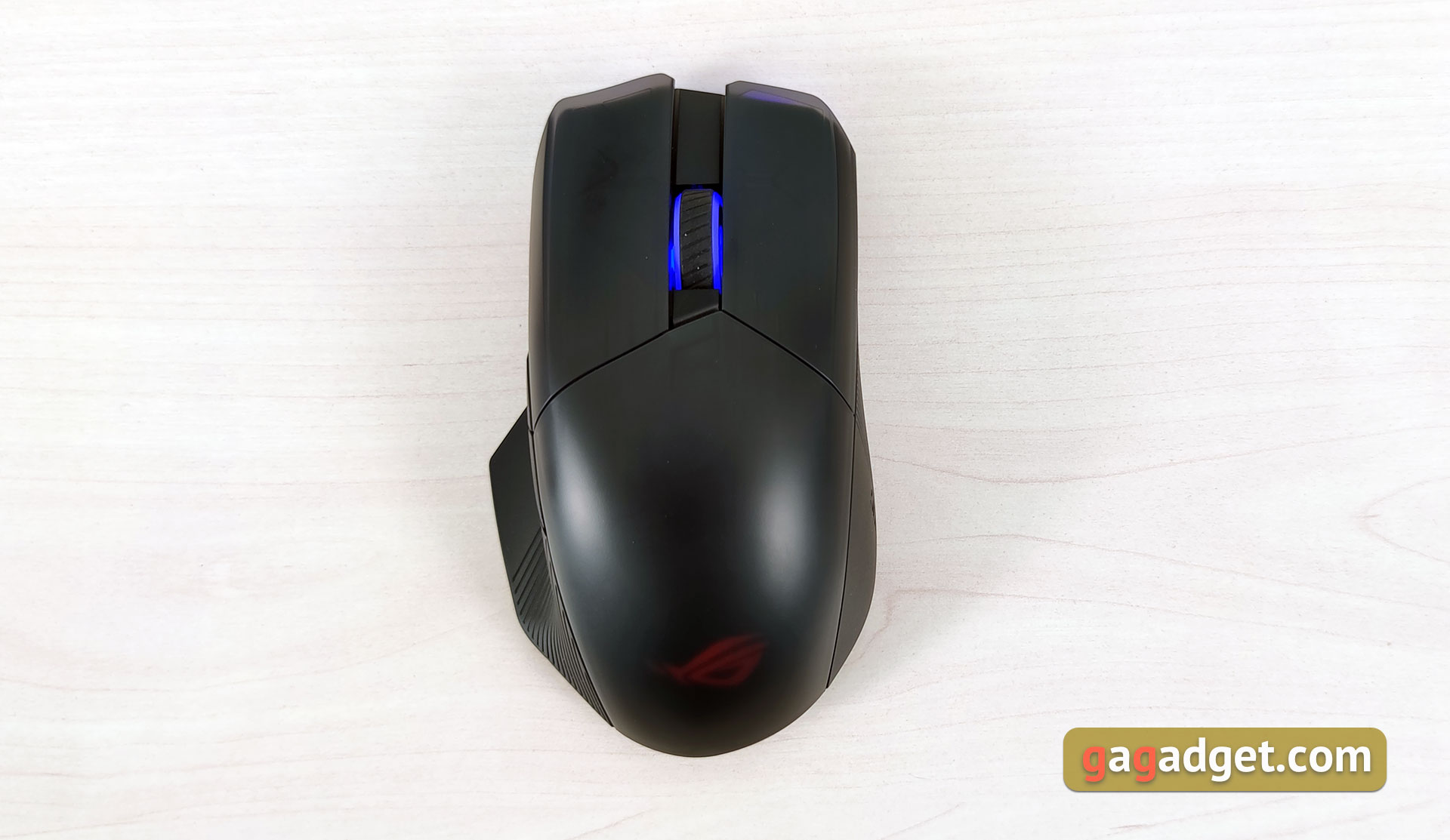 Обзор ASUS ROG Chakram: гибрид беспроводной геймерской мышки и геймпада-11