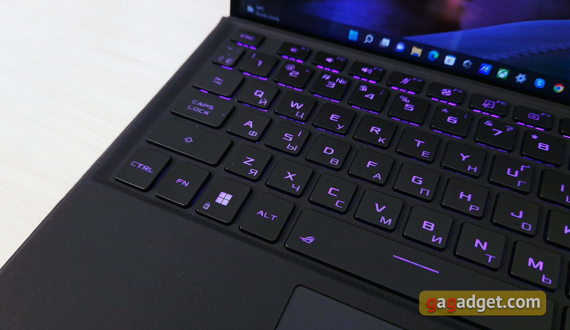 Обзор ASUS ROG Flow Z13 (2022): самый мощный игровой планшет-51