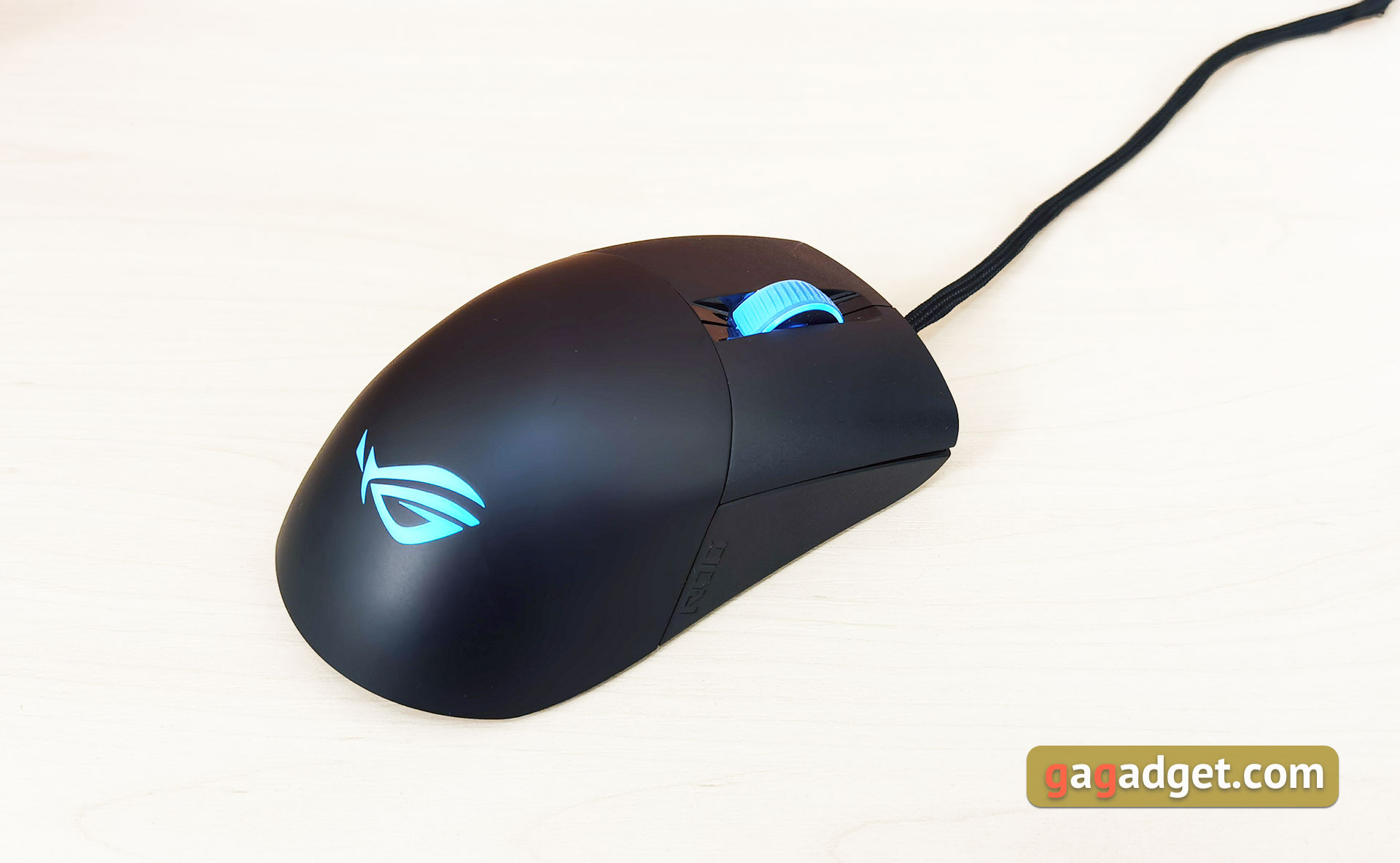 ASUS ROG Keris Review: Ultra-lightweight gaming mouse with responsive sensor-12