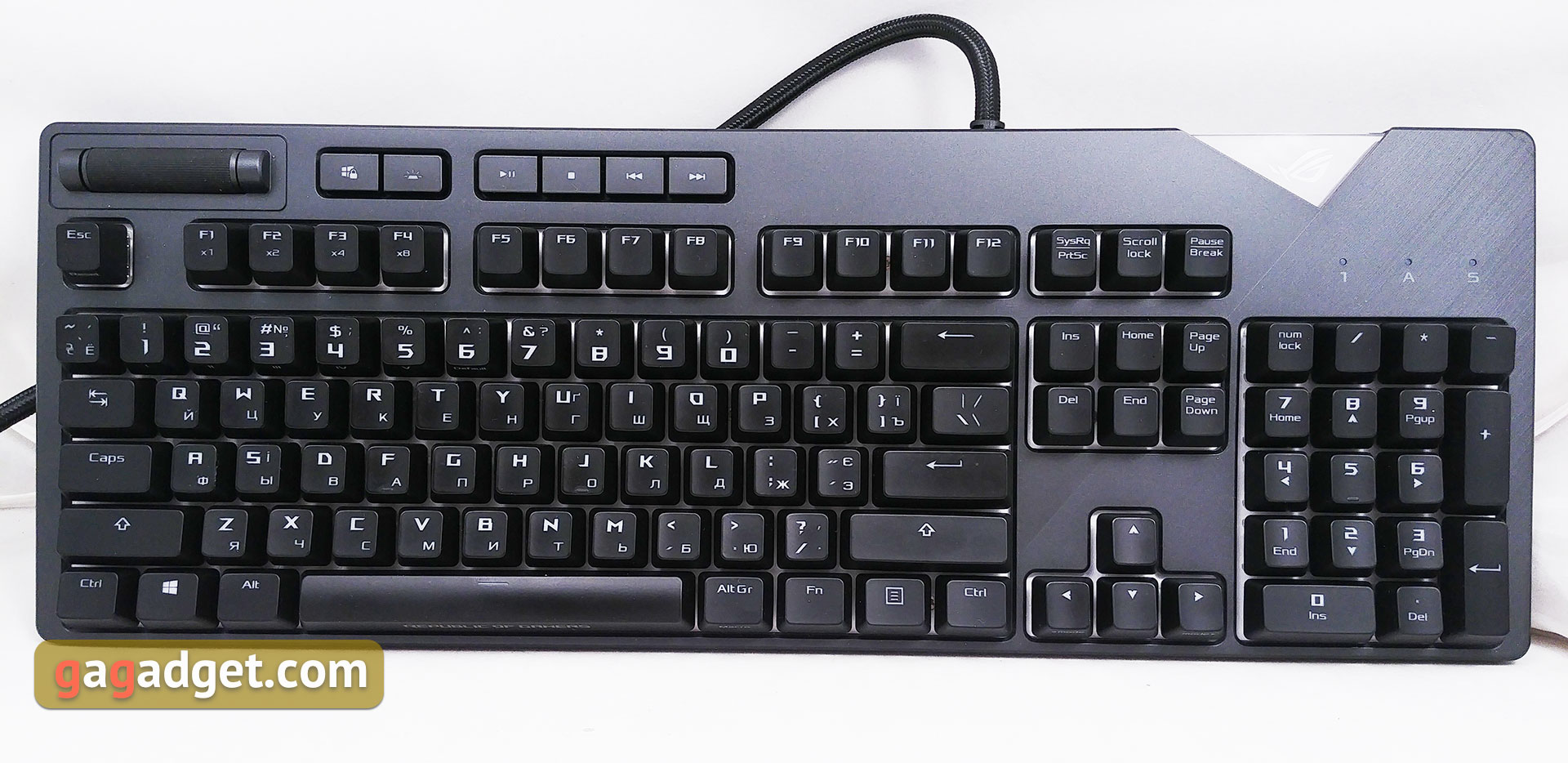 asus-rog-strix-flare-20.jpg