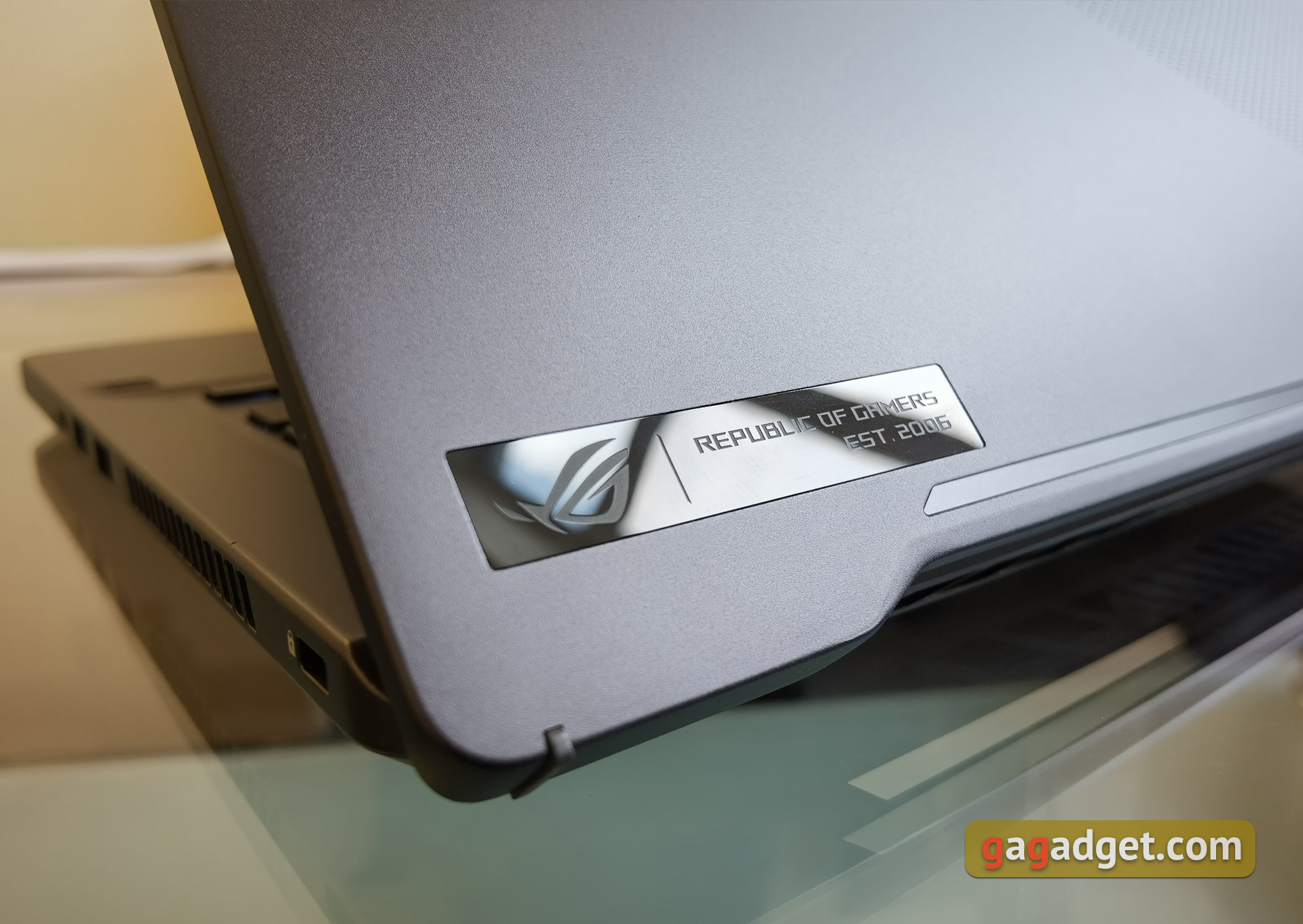 Обзор игрового ноутбука ASUS ROG Zephyrus G14: правильный ультрапортативный гейминг-11