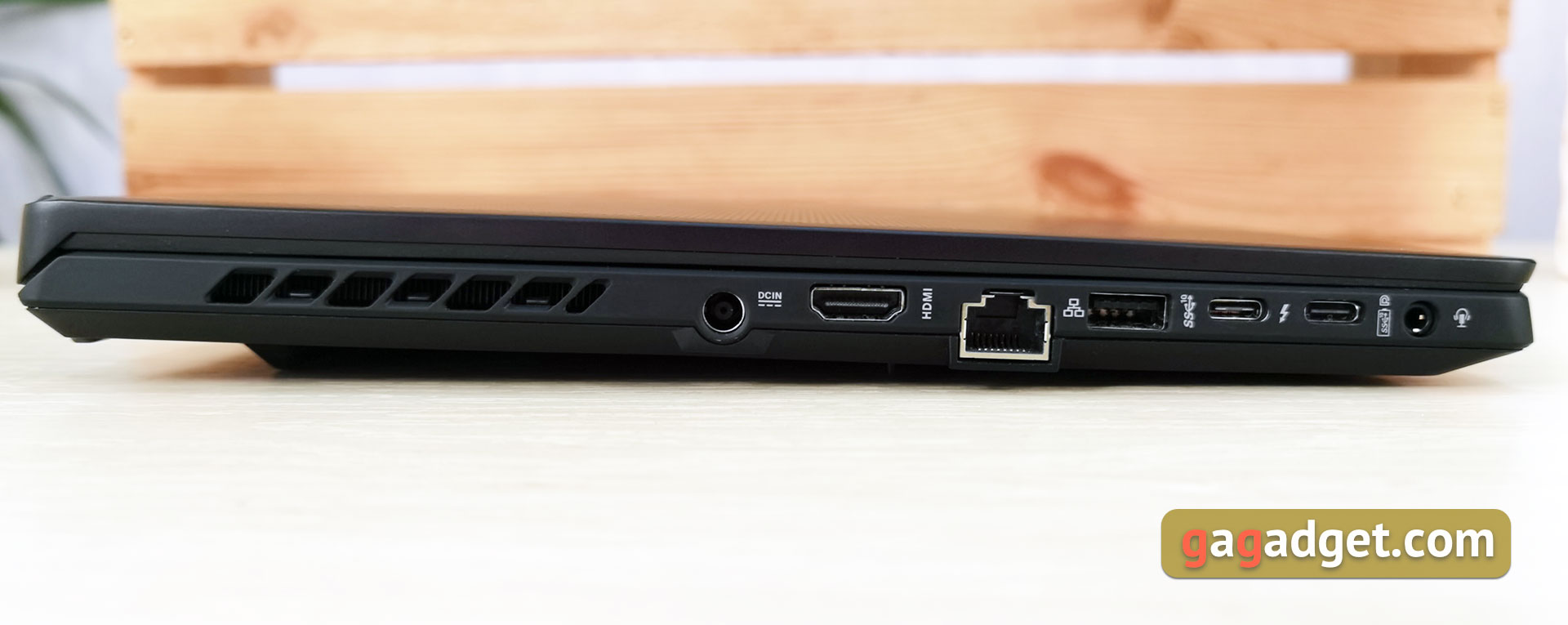 Обзор ASUS ROG Zephyrus M16: убойная сила 16-дюймового калибра-8