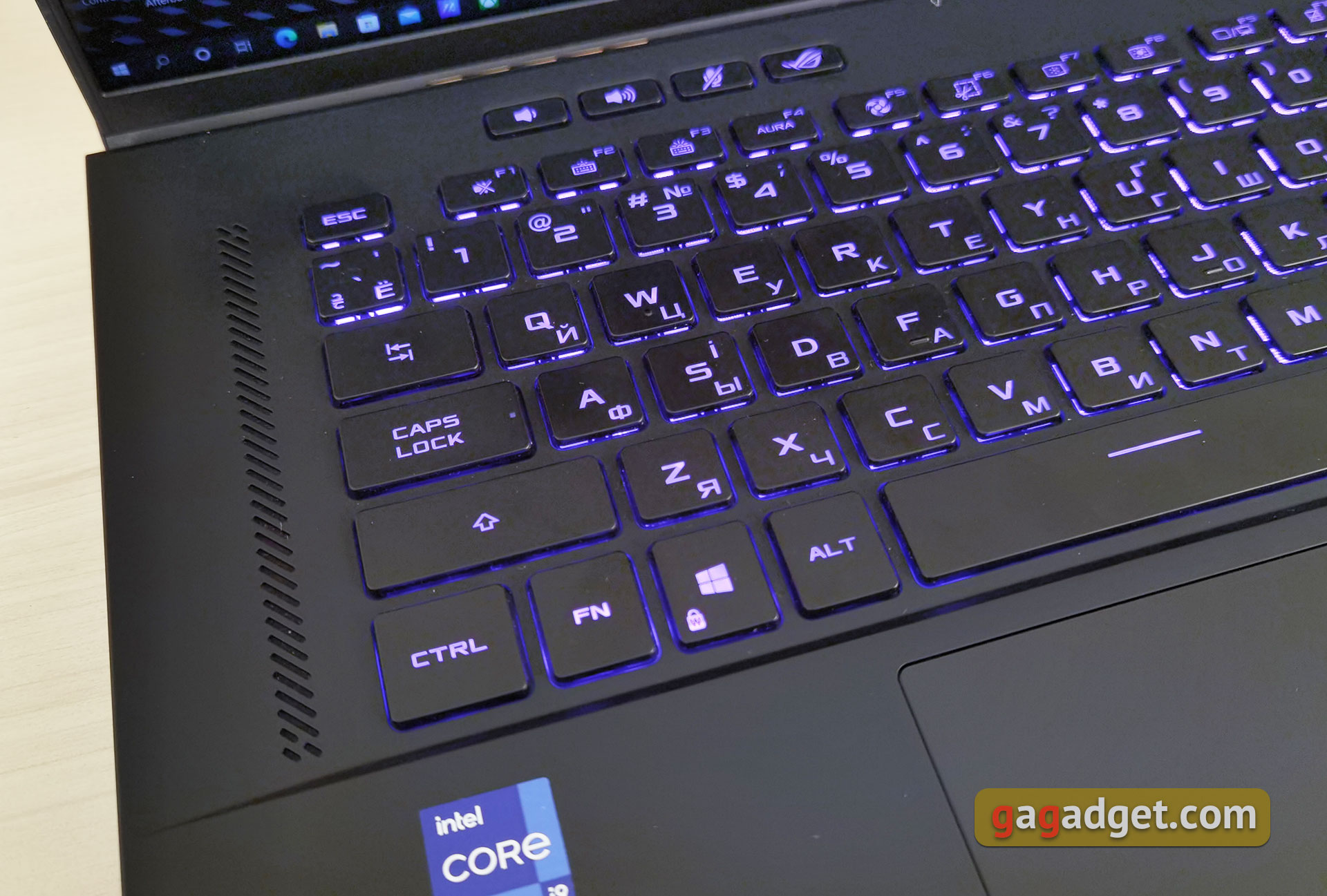 Обзор ASUS ROG Zephyrus M16: убойная сила 16-дюймового калибра-19