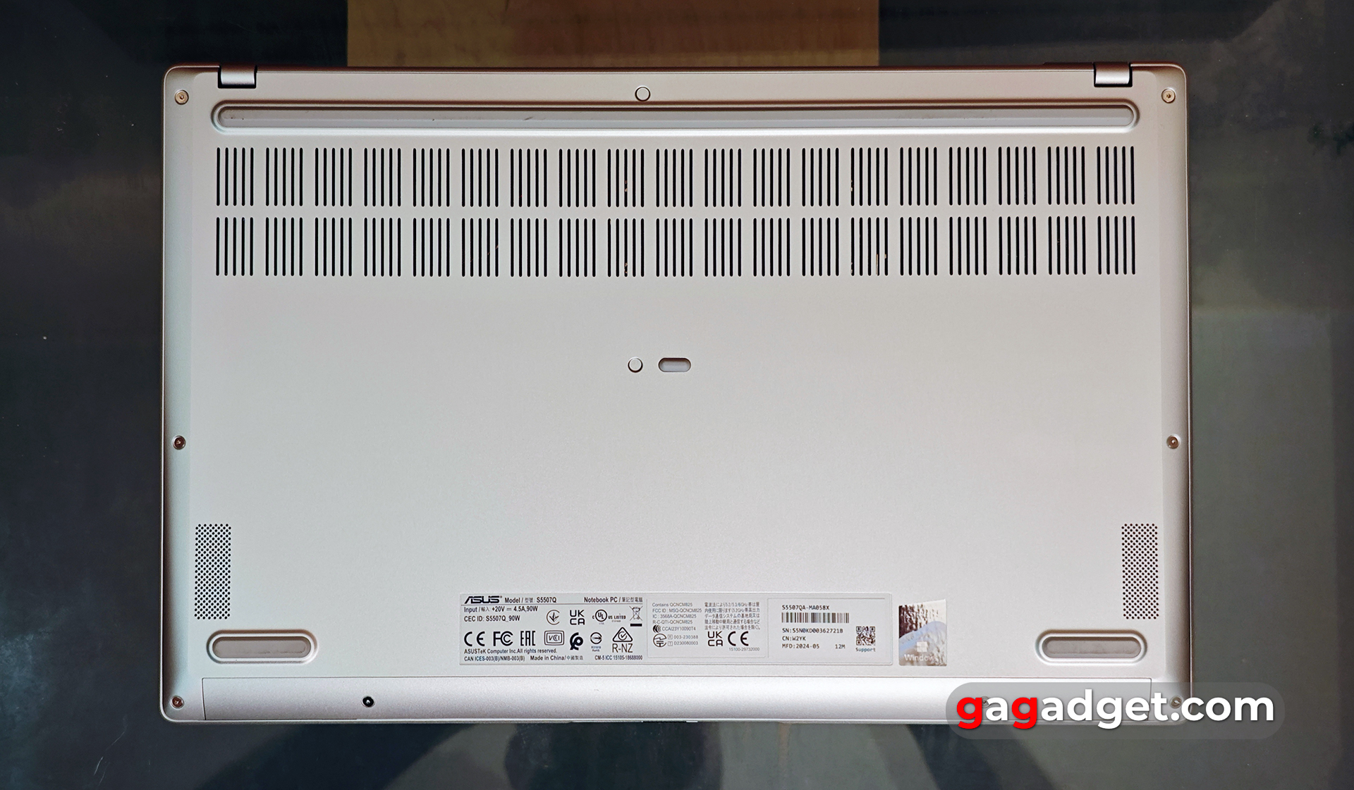 Огляд ASUS Vivobook S 15: дизайн