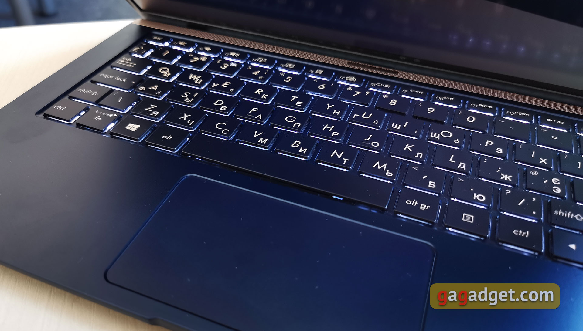 Огляд ASUS ZenBook 13 UX333FN: мобільність та продуктивність-19