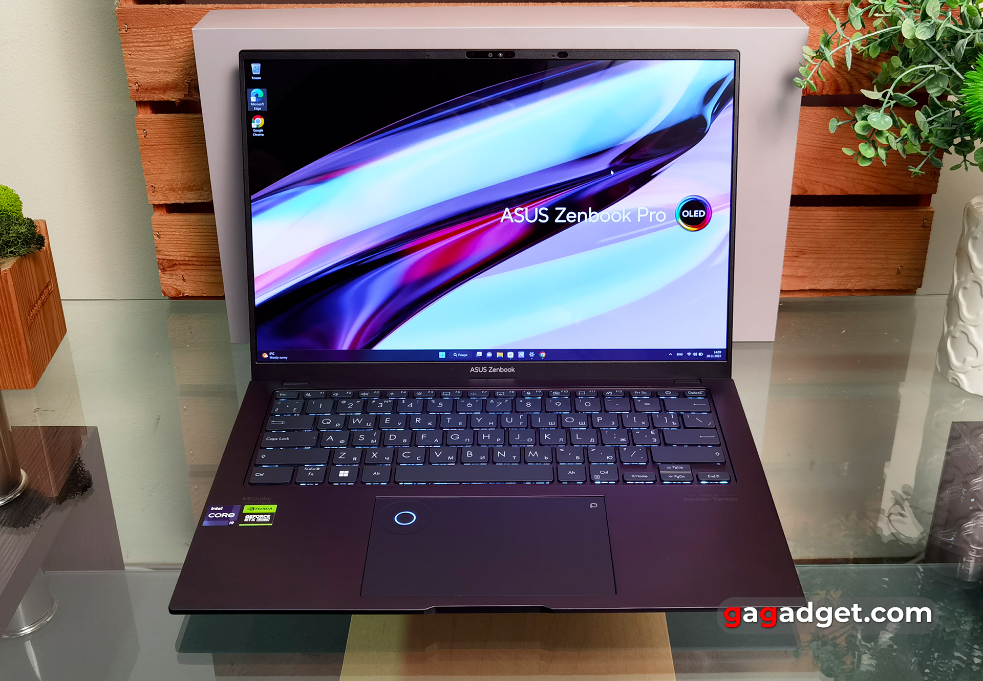 Зовнішній вигляд ASUS Zenbook Pro 14 OLED