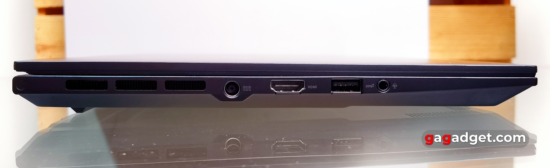 Зовнішній вигляд ASUS Zenbook Pro 14 OLED