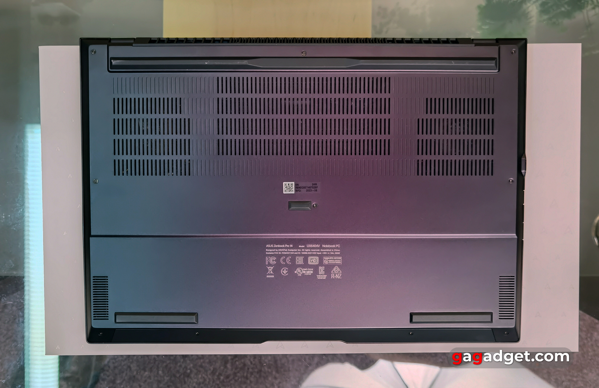 Зовнішній вигляд ASUS Zenbook Pro 14 OLED
