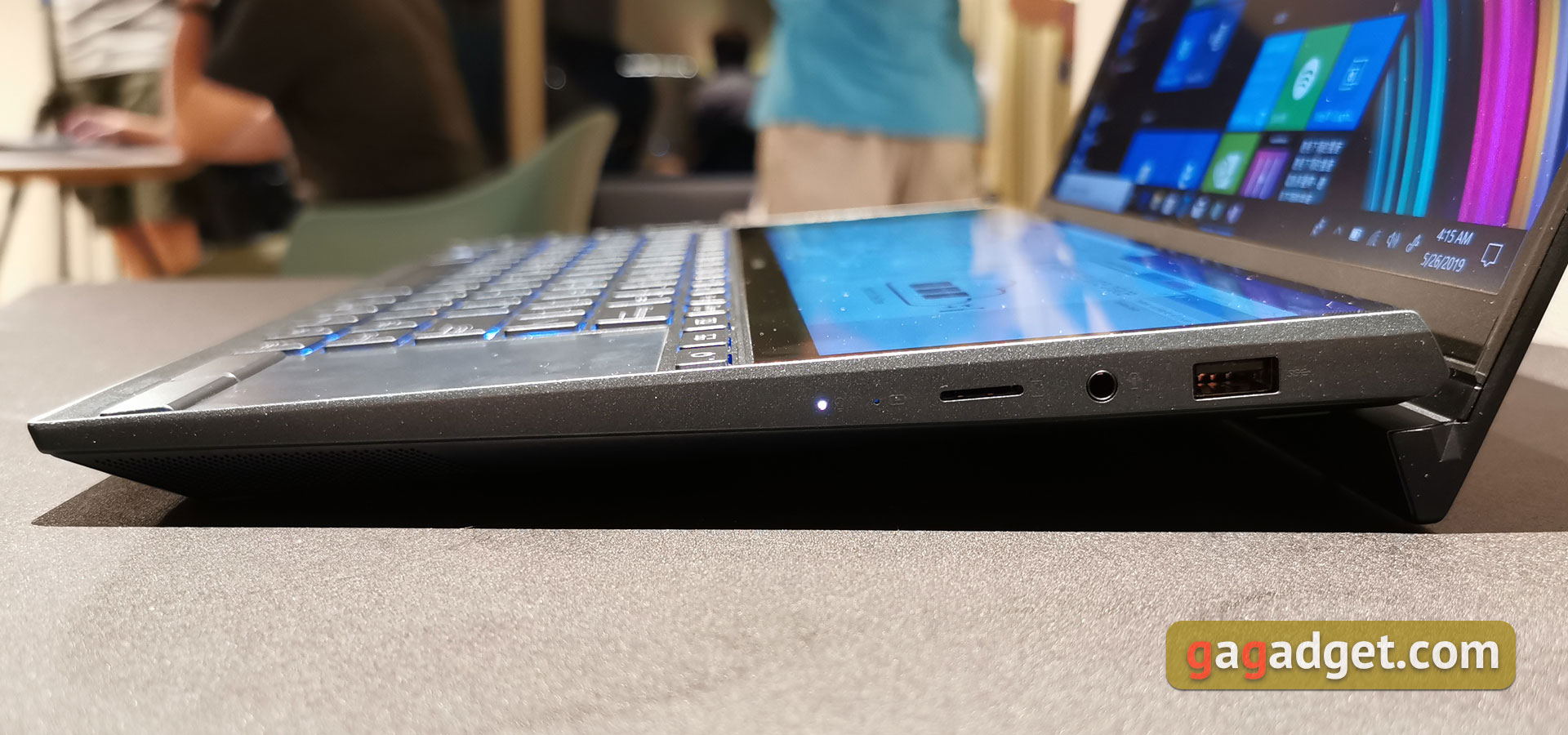 Ноутбук ASUS ZenBook Pro Duo з двома екранами: перші враження-14
