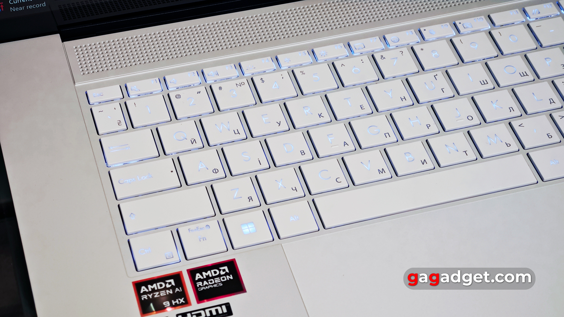 Огляд ASUS Zenbook S 16