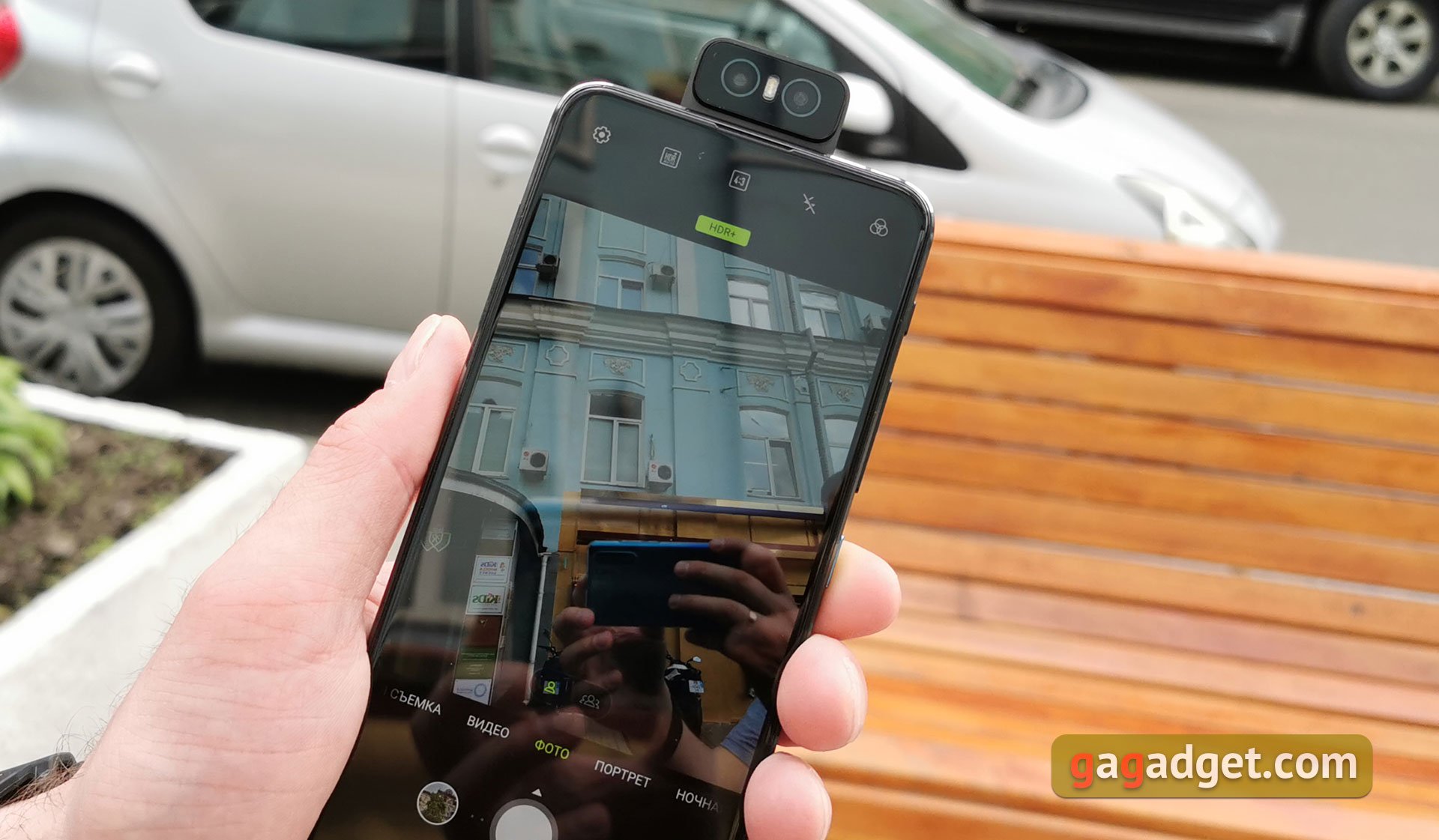 ASUS ZenFone 6 с флагманскими характеристиками и поворотной камерой своими глазами-9