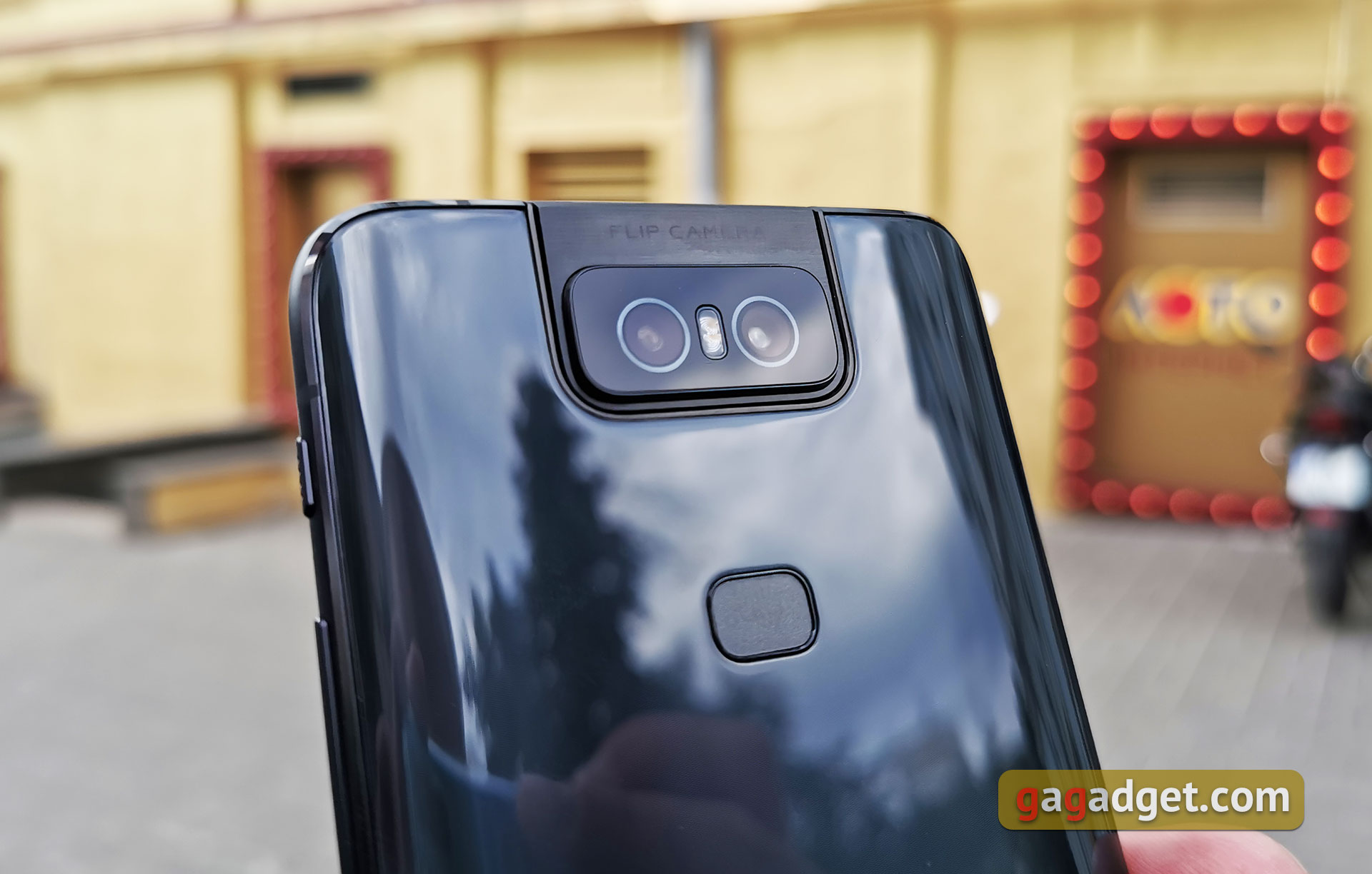 ASUS ZenFone 6 с флагманскими характеристиками и поворотной камерой своими глазами-45