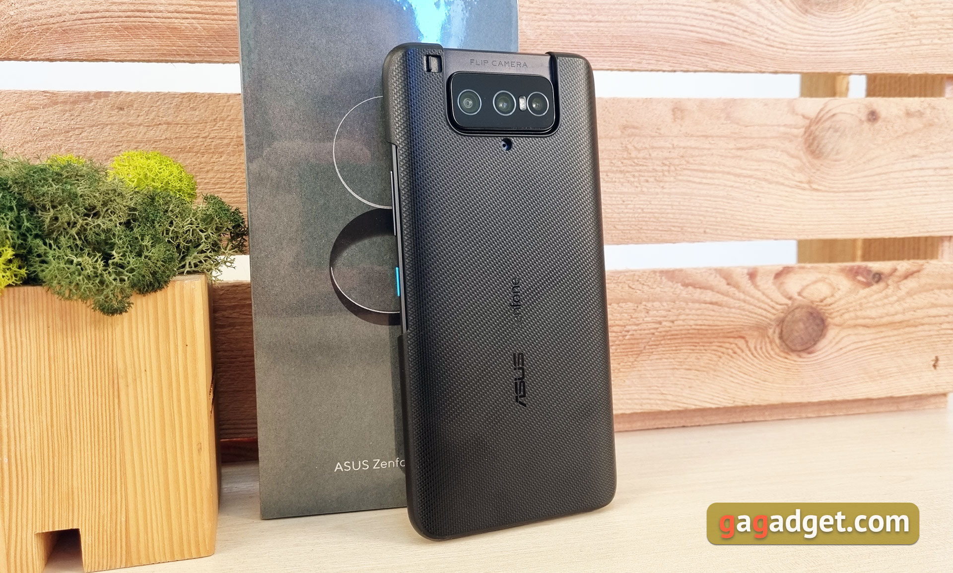 ASUS ZenFone 8 Flip Review-6