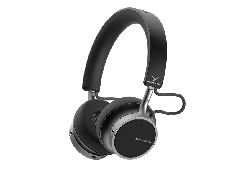 Vue de perspective des écouteurs Beyerdynamic Aventho 100 noirs