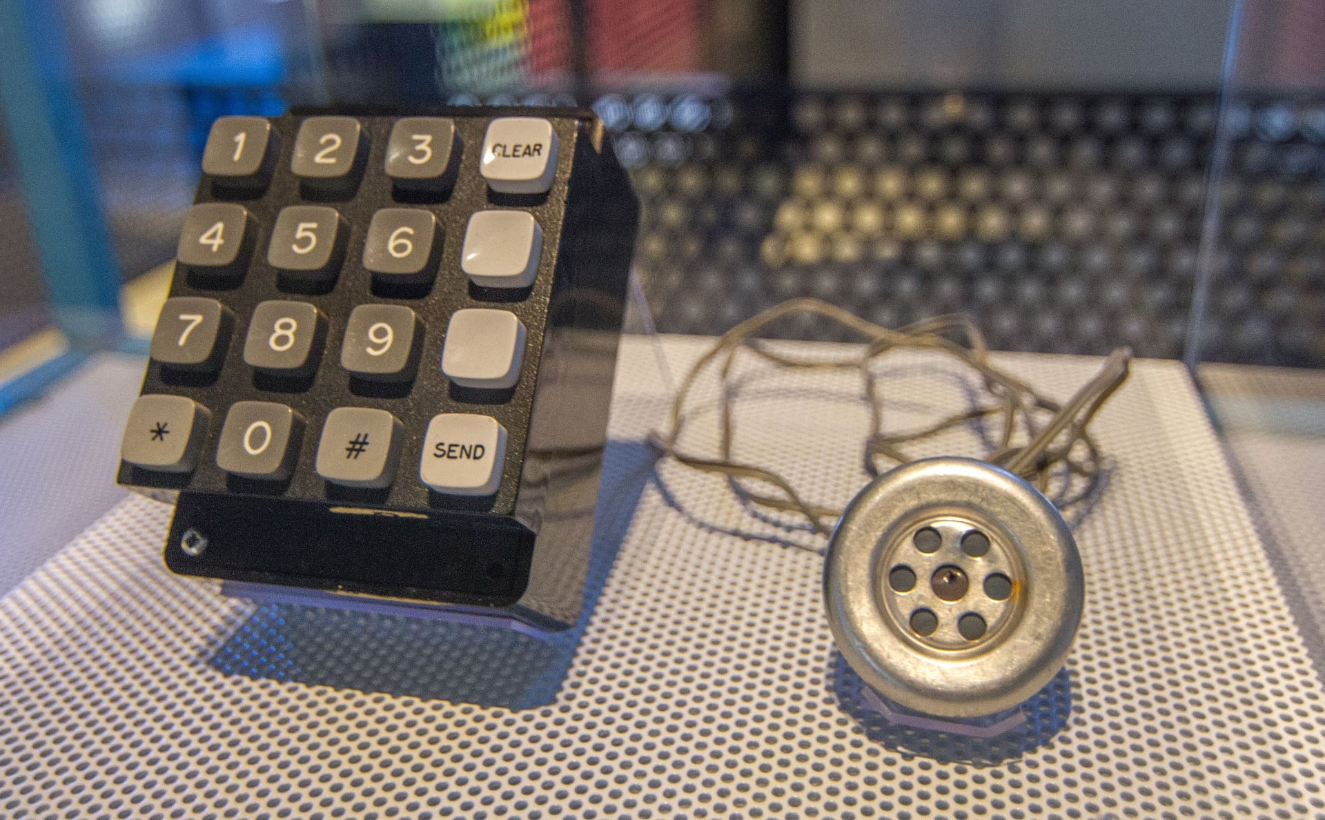 Blue Box, разработанная и созданная Стивом Возняком. Экспонируется в Powerhouse Museum. Иллюстрация: Википедия
