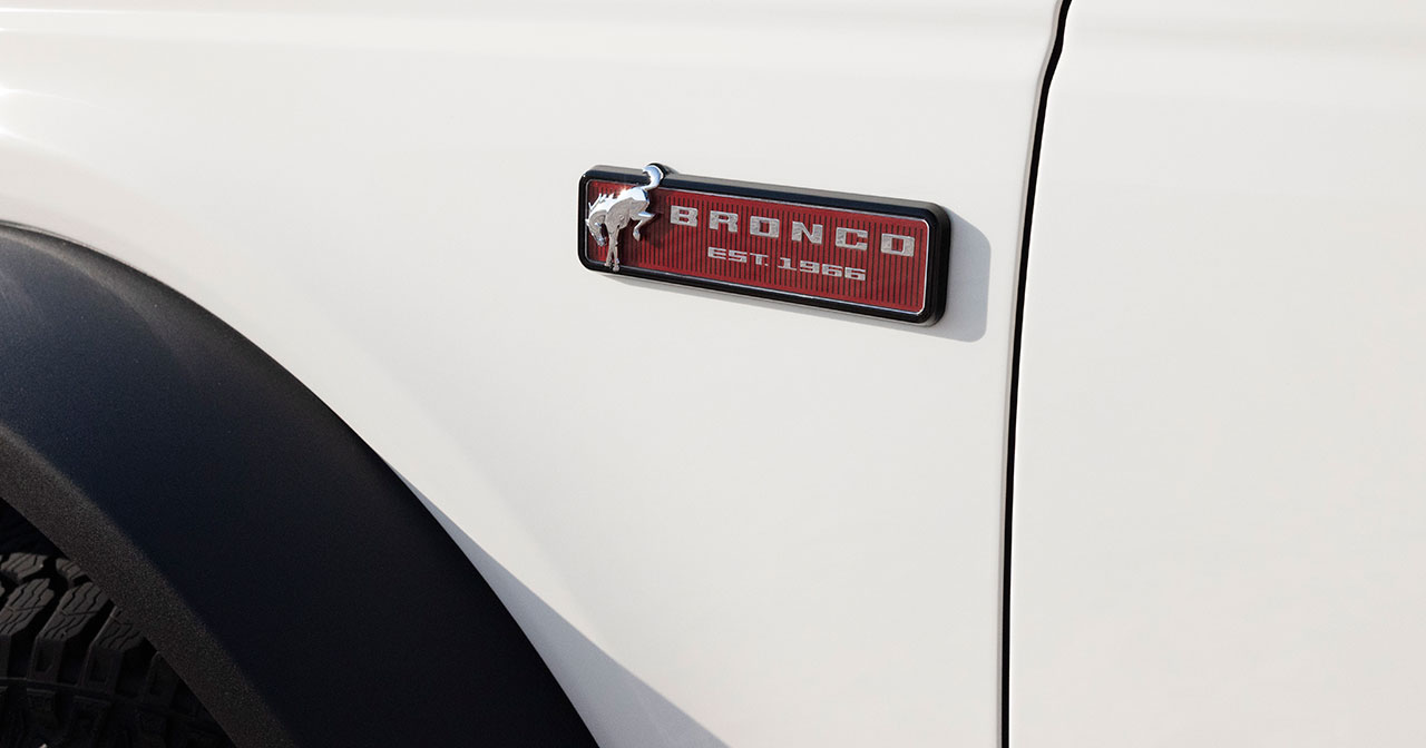 Ford Bronco 60th Anniversary Edition - унікальний значок