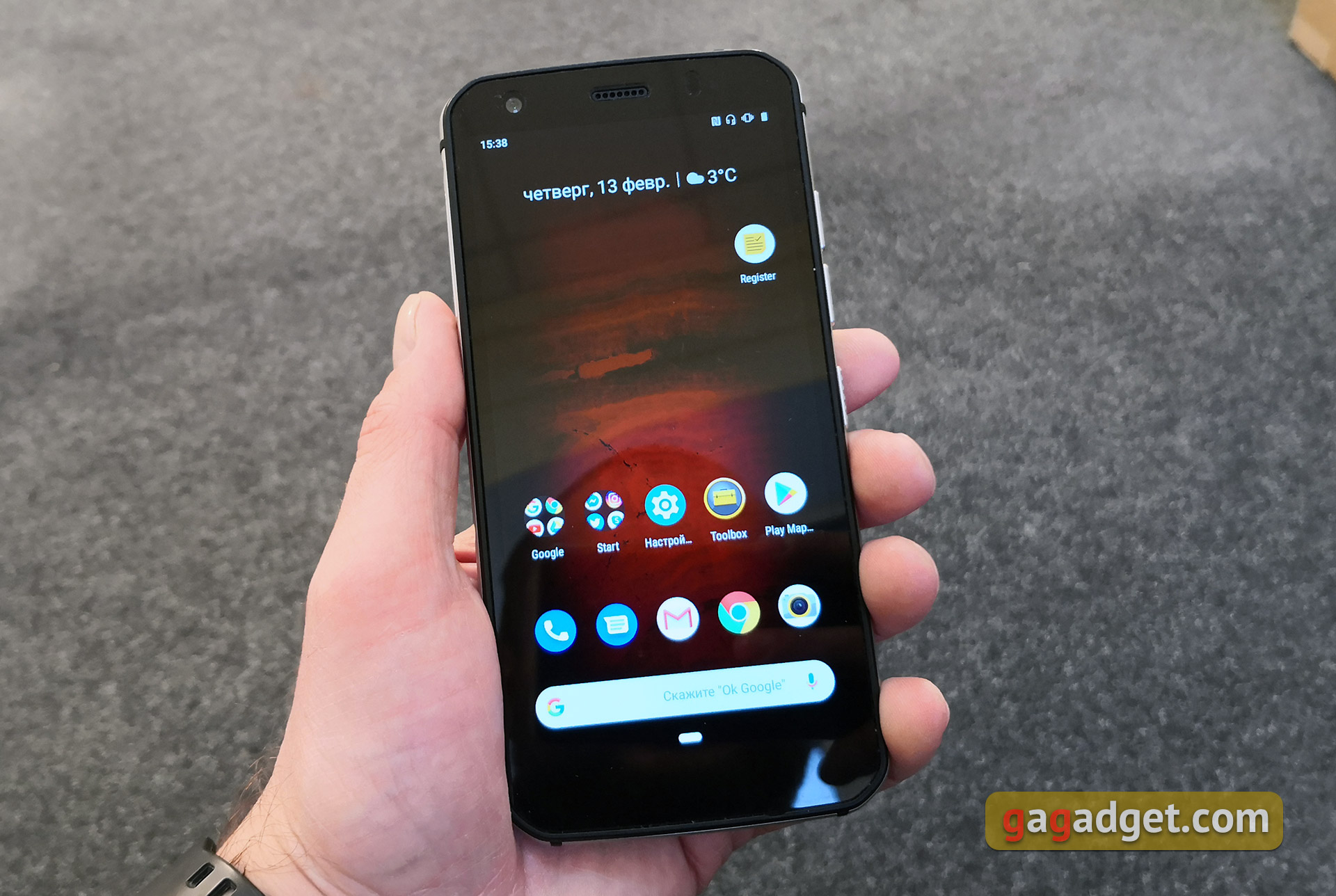 CAT S52 : le smartphone "incassable" à visage humain et NFC-7