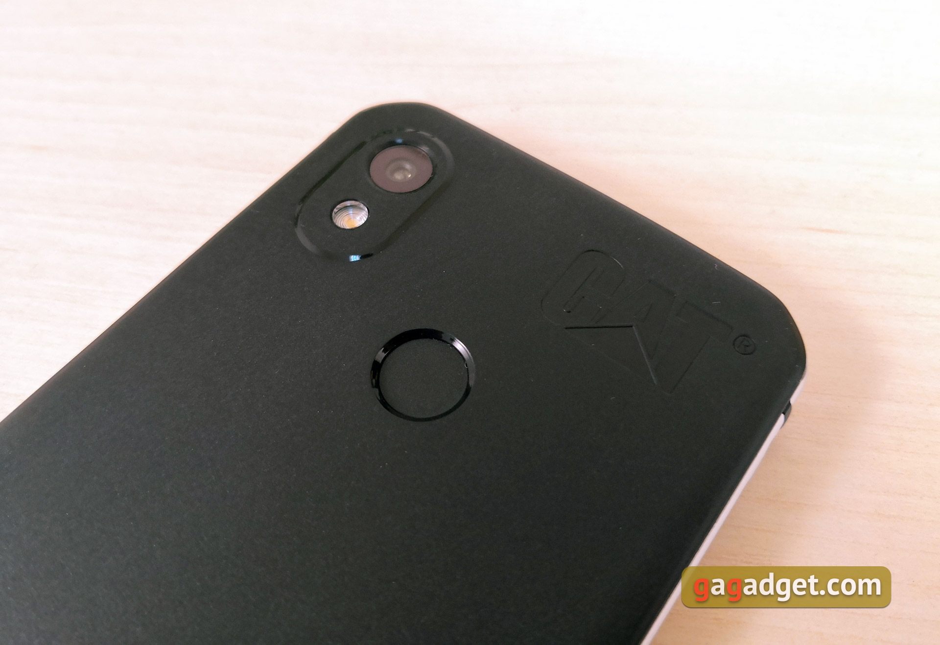 CAT S52 : le smartphone "incassable" à visage humain et NFC-71