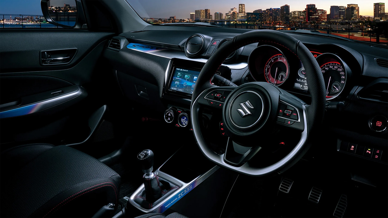 Интерьер Suzuki Swift Sport ZC33S Final Edition